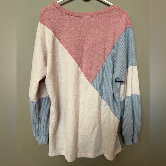 White Birch. Women’s Sweater. Size Large. - Picture 2 of 4